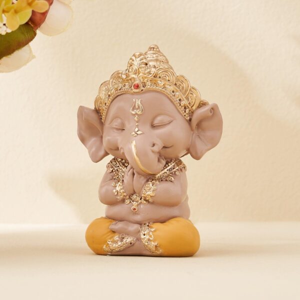 Karigaaari India Ganesh Statue for Car Dashboard Resin Ganesha Idol for Home Décor | 4-inch Lord Ganesha Statue with Intricate Detailing | Perfect for Pooja, Gift, and Spiritual Décor